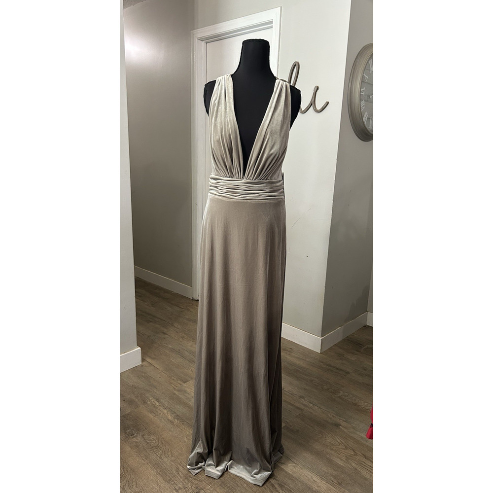 $229 NWT Revelry Dylan Velvet Bridesmaid Dress Silver Sage Maxi 46 in‎ Size 10